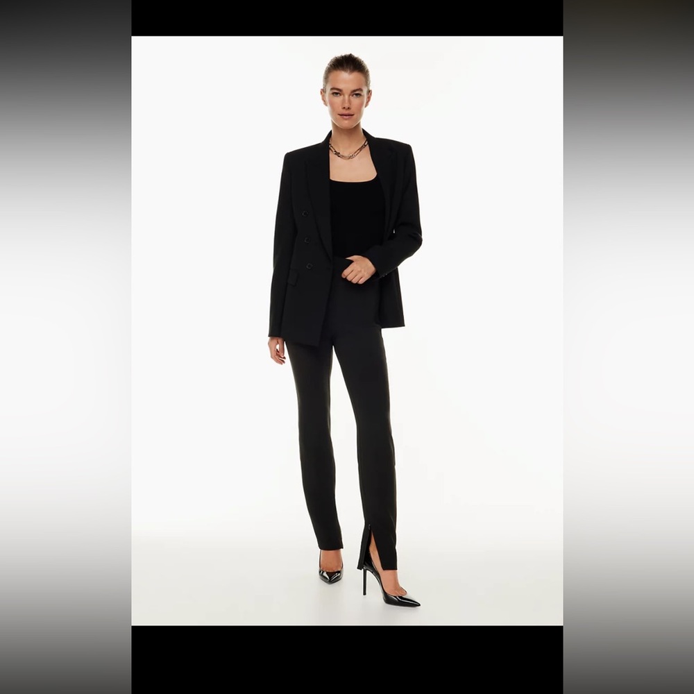 Aritzia Babaton Serra Pants / Black / size 00